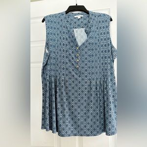 Summer light wear blue pattern tunic.